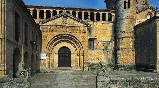 bazar-colegiata-en-santillana-del-mar-cantabria