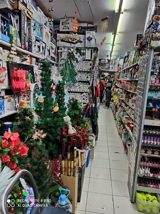 lebara-bazar-i-regals-todo-a-100-y-mas-en-barcelona-barcelona